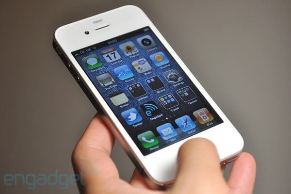 IPhone 4G белого цвета  не выйдет в продажу до весны 2011 Iphone5-520x346